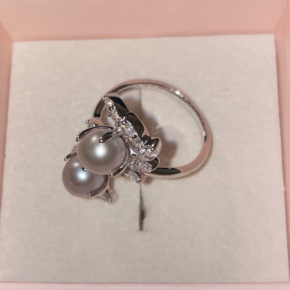 Pearl Ring - Picture 3 of 3